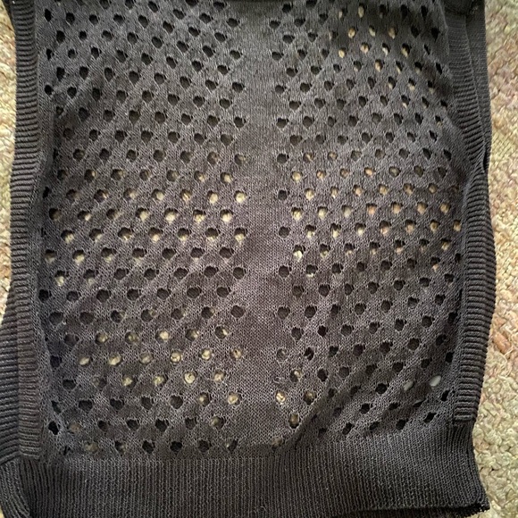 White House Black Market sweater vest- size small - Picture 4 of 5